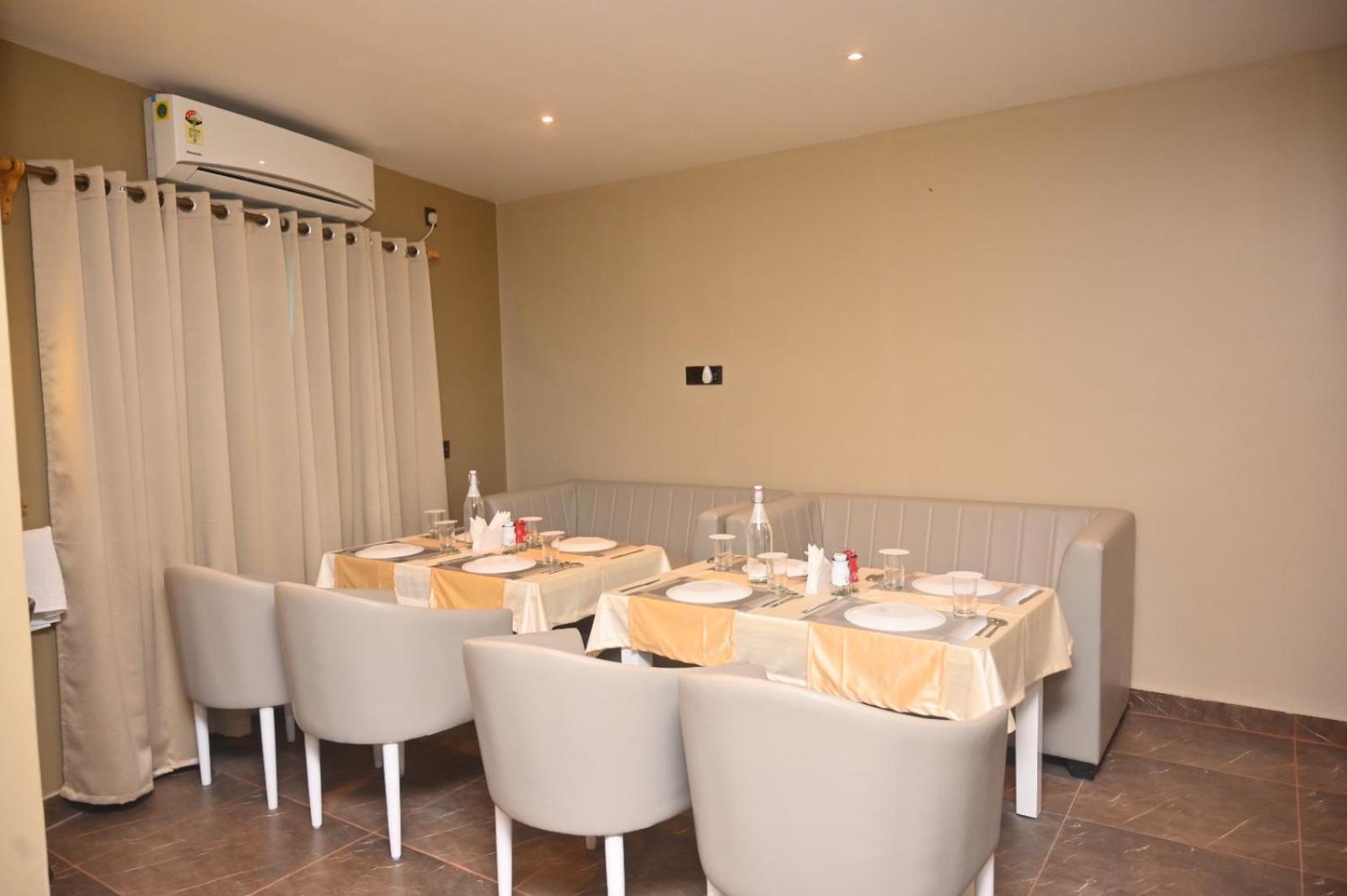 Essence Grandeur Hotel Guwahati Bagian luar foto